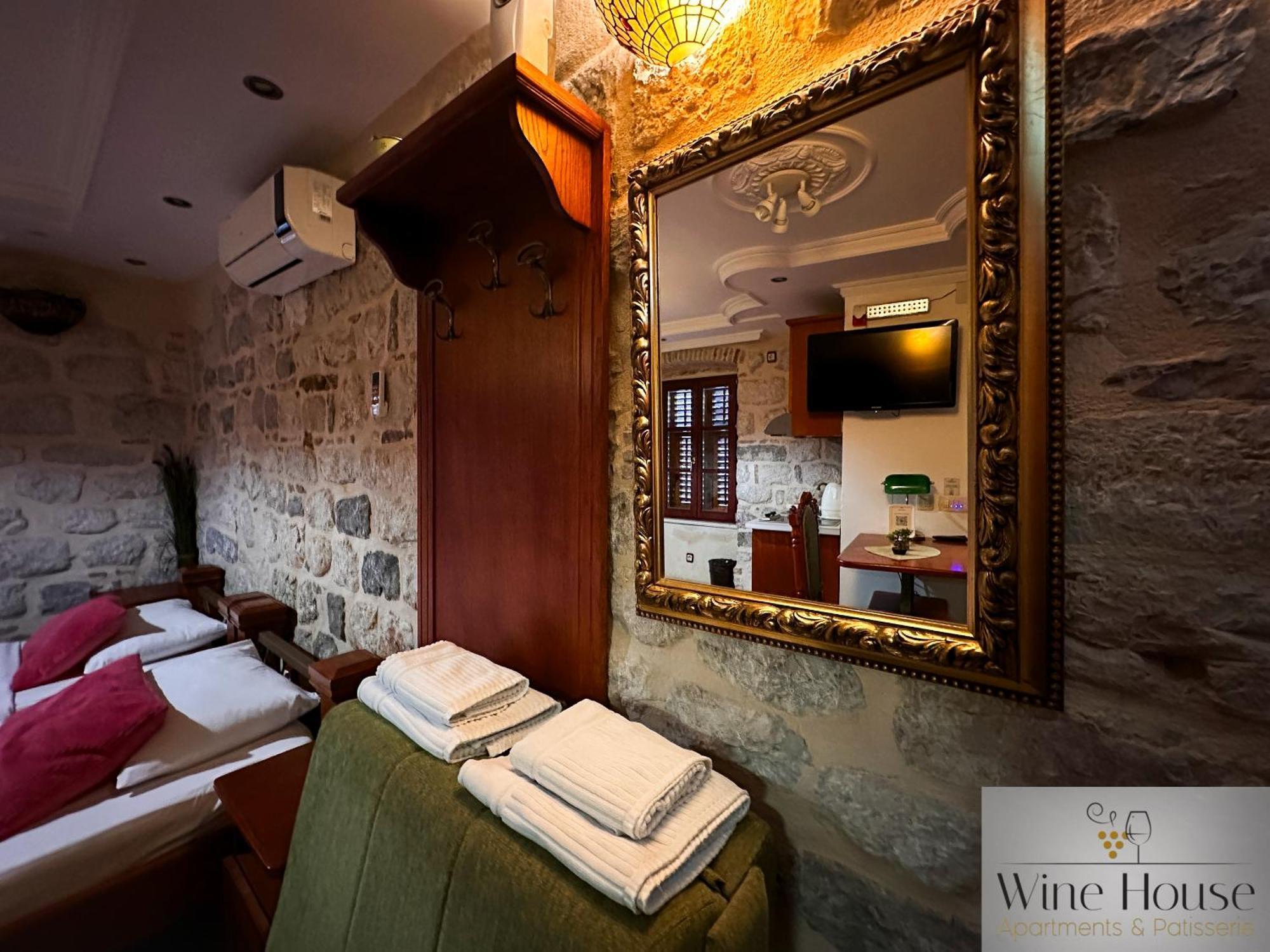 Apartments Wine House Old Town Kotor Extérieur photo